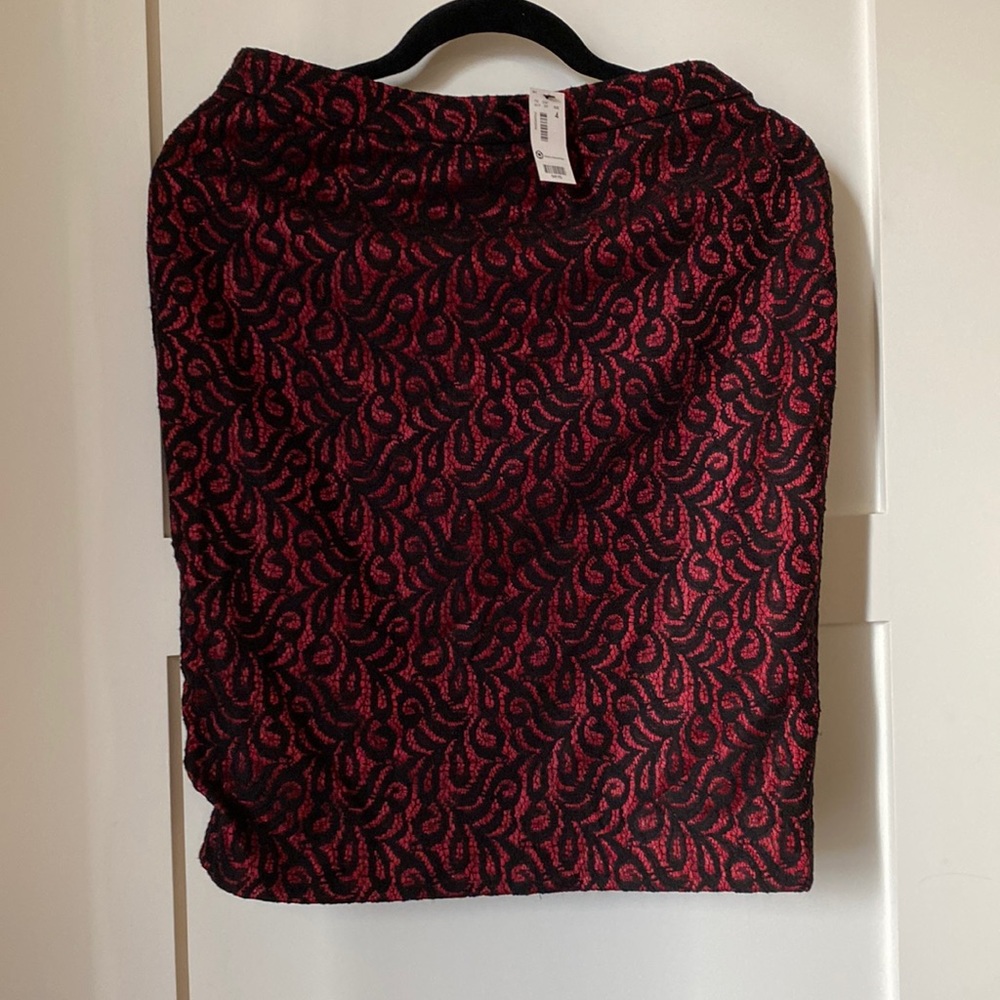 Lace skirt size 4 The Limited